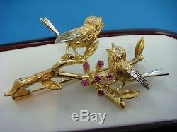 Adorable 2 Singing Love Birds 18k Yellow Gold Vintage Brooch, 10.1 Grams
