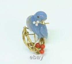 French Vintage Chalcedony Bird 18K Yellow Gold Coral Pearl Brooch