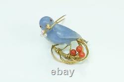French Vintage Chalcedony Bird 18K Yellow Gold Coral Pearl Brooch