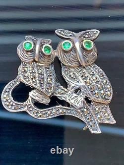 Lovely Vintage Designer Sterling Silver 925 Brooch HAWLS with marcasite &Emerald