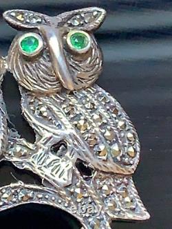 Lovely Vintage Designer Sterling Silver 925 Brooch HAWLS with marcasite &Emerald