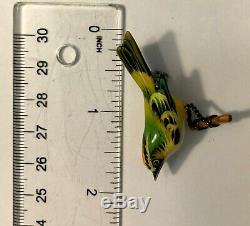 Takahashi Bird Pin Gold-Crowned Male Kinglet Handpainted Carved Wood Brooch Vtg