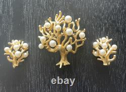 VTG 1960's Trifari Gold Tone Tree Of Life Brooch And Earrings Set Faux Pearls