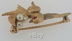 Vintage 14K Yellow Gold Detailed Swallow Bird with Pearl Eggs Nest Brooch Pin