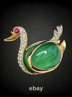 Vintage 1960's Crown Trifari Flawed Emerald Cabochon Jelly Belly Duck Brooch Pin