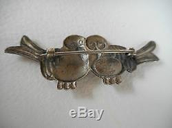 Vintage 40's Coro sterling silver sweet pair of hugging birds brooch, marked