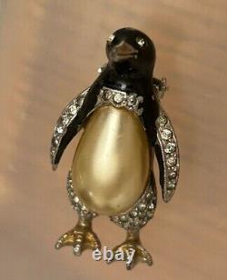Vintage Dujay Penguin Enamel Fur clip Figural Bird Pin Brooch Rhinestone Pearl