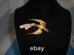 Vintage Hattie Carnagie Gold Flying Bird Brooch