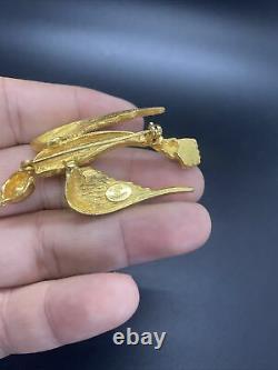 Vintage Hattie Carnagie Gold Flying Bird Brooch