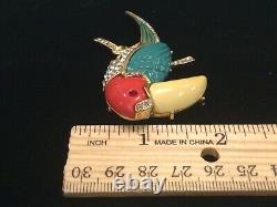 Vintage Hattie Carnegie Toucan Bird Rhinestone Crystal Lucite Enamel Pin 3 F34