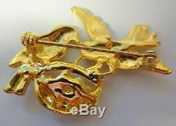 Vintage Signed Roblyn Designs Gold Tone Pearls Birds & Eggs in Nest Pin Brooch
