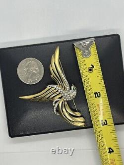 Vintage gold tone clear & green rhinestone flying bird brooch pin animal