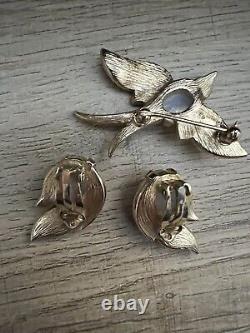 Vtg TRIFARI Jelly Belly Moonstone Swallow Bird Brooch & Ear Ring Set Rare